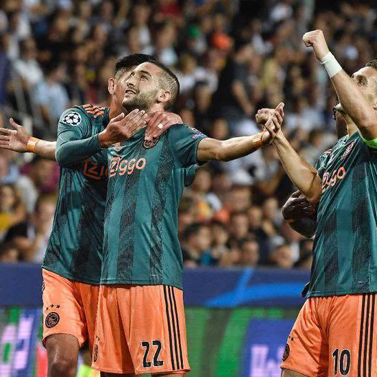 出手压到3 出手压到3